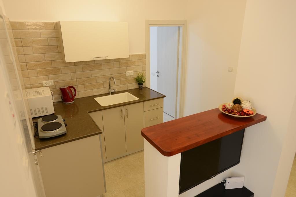 Olga Beach Apartments Haïfa Extérieur photo